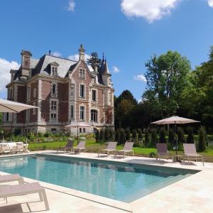 Maison d'hôtes Chateau de Hiéville Lieu dit le Château 361 chemin de la Grace de Dieu 14170 Hiéville Normandie