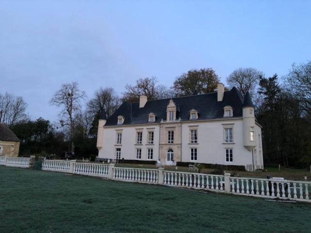 Maison d'hôtes Château de Monhoudou Le Château 72260 Monhoudou