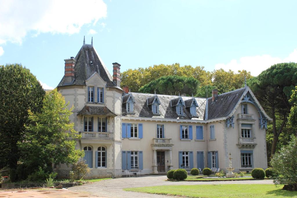 Maison d'hôtes Château de Morin Château de Morin Château de Morin 47160 Puch-dʼAgenais