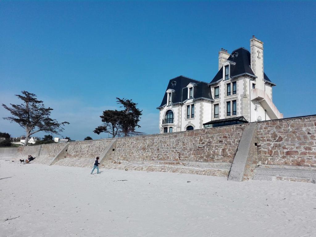 Château de Saint-Samson 22 Route des Roches Jaunes, 29630 Plougasnou