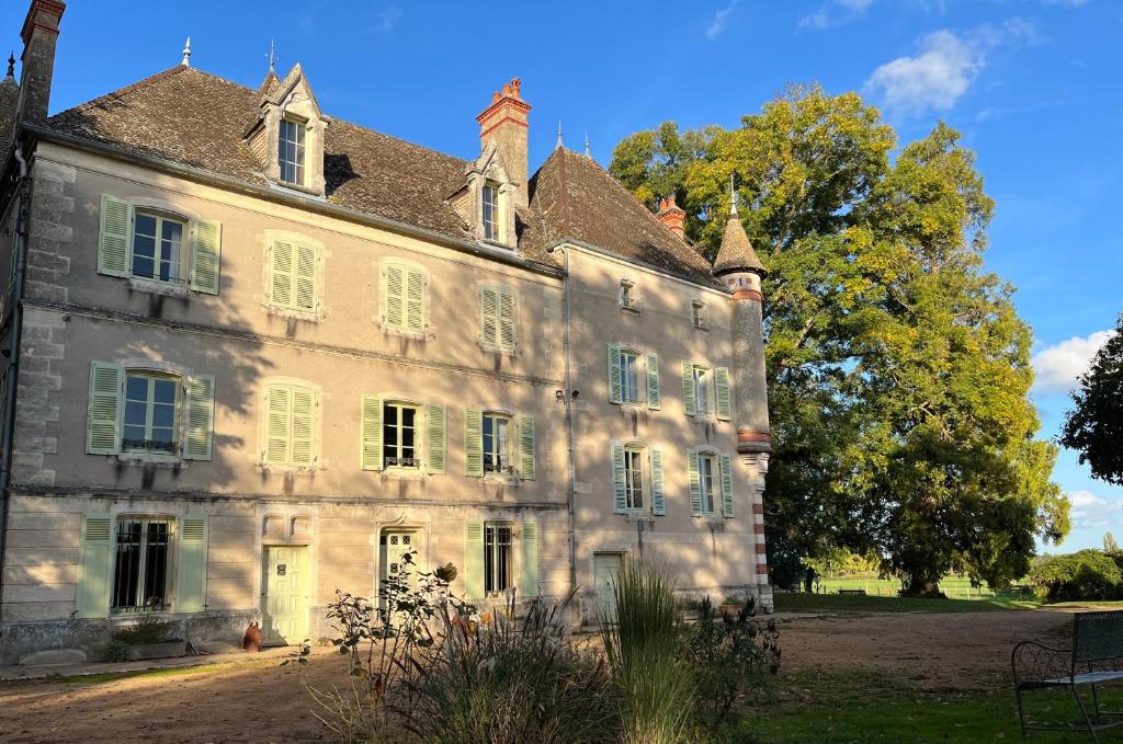Château du Mauny, gîtes et chambres d'hôtes en Bourgogne 1 Le Mauny, 71390 Rosey