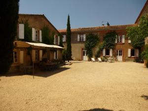 Château La Villatade