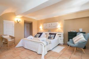 Maison d'hôtes Chateau Nestuby 4540 route de montfort 83570 Cotignac Provence-Alpes-Côte d\'Azur