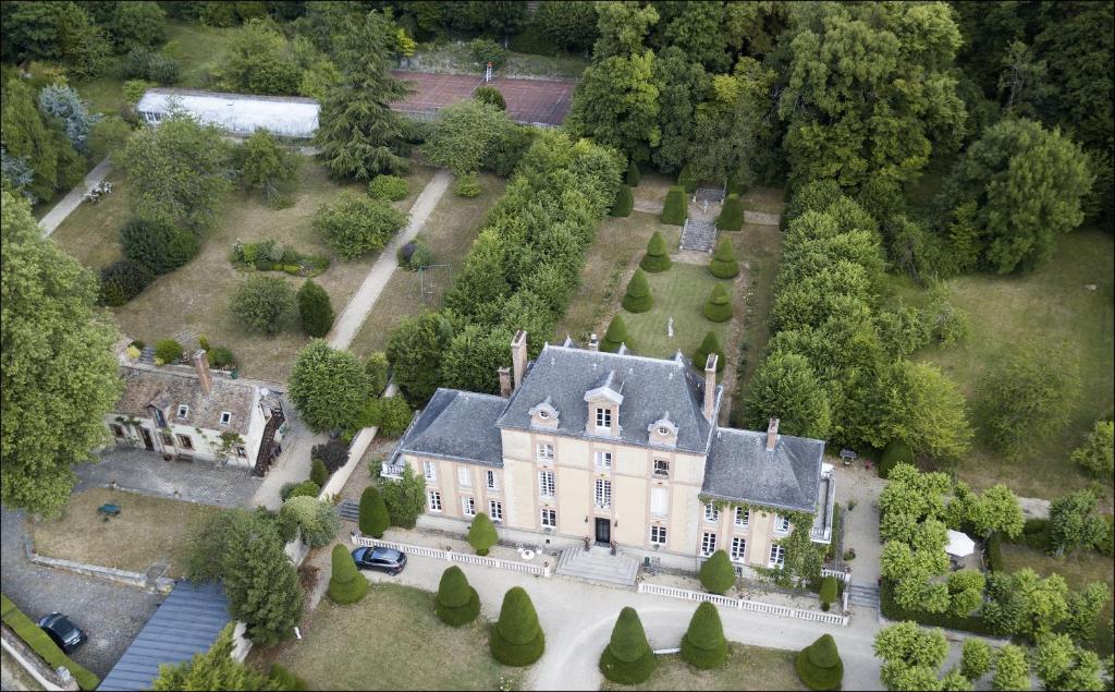 Maison d'hôtes Château Rouillon d'Allest 41 avenue du Général de Gaulle 77590 Chartrettes