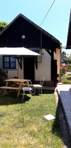 Chez Josie, Gîte et jardin privé, indépendant, calme, parking gratuit,