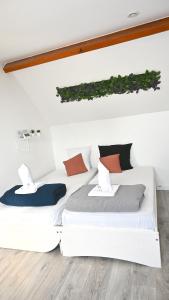 Maison d'hôtes Class&Cosy CHAMBRE 5mn Aéroport Roissy CDG 12 Cour des Prés 77990 Le Mesnil-Amelot Île-de-France