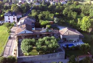 Maison d'hôtes Clos de Mont July, chambres avec vue et terrasse dans demeure historique 130 Rue du Général Léchère 01250 Ceyzériat Rhône-Alpes
