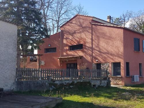 Cocon au pied de la sainte-baume