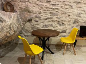 Delightful earth room 20 minutes from Paris