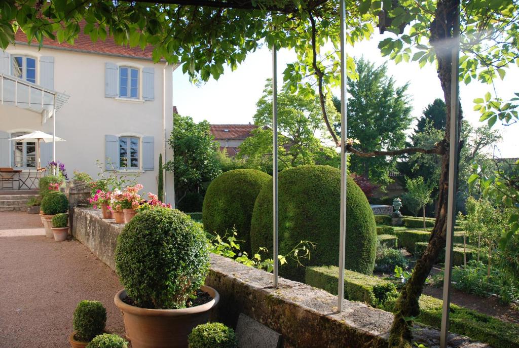 Maison d'hôtes Demeure Bouquet 320 rue de Faimes 42820 Ambierle