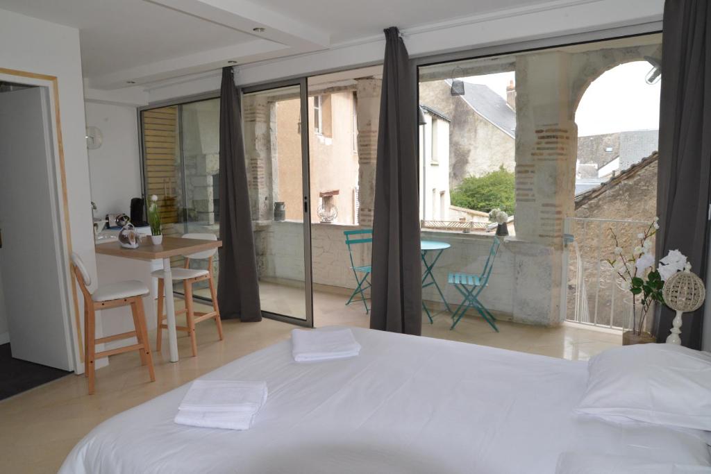 DNJ Appart Hotel 1 bis rue jean morrin, 45130 Meung-sur-Loire