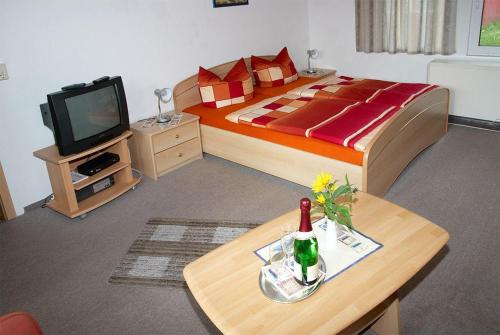 Doppelzimmer-fuer-2-Personen-auf-Ruegen-Z7