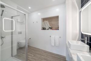 Drapes Design Apartments by An Island Apart