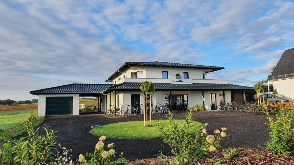 Eifelpension-Radlertraum Nürburgstr.7, 53945 Blankenheim