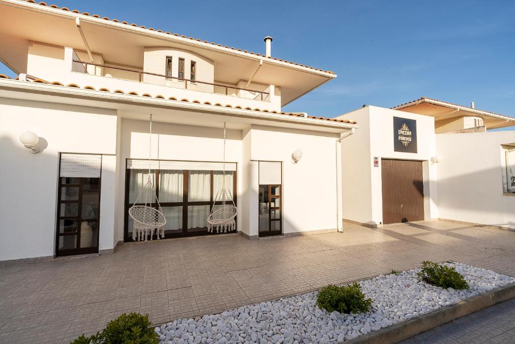 Ericeira Paradise House&Suites Aldeamento Moinhos do Mar, Rua 7, Lote 8, 2655-478 Ericeira