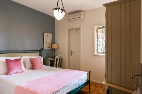 Ester Guest House
