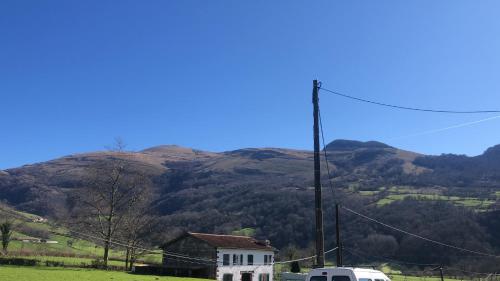 Etche Iza