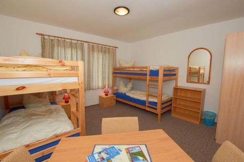 Familienzimmer mit Gemeinschaftsbad