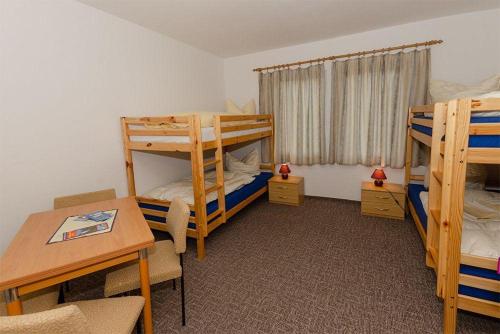 Familienzimmer mit Gemeinschaftsbad