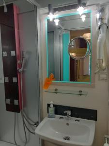Faria Guimares Porto Centro - Rooms & Cosy Apartments