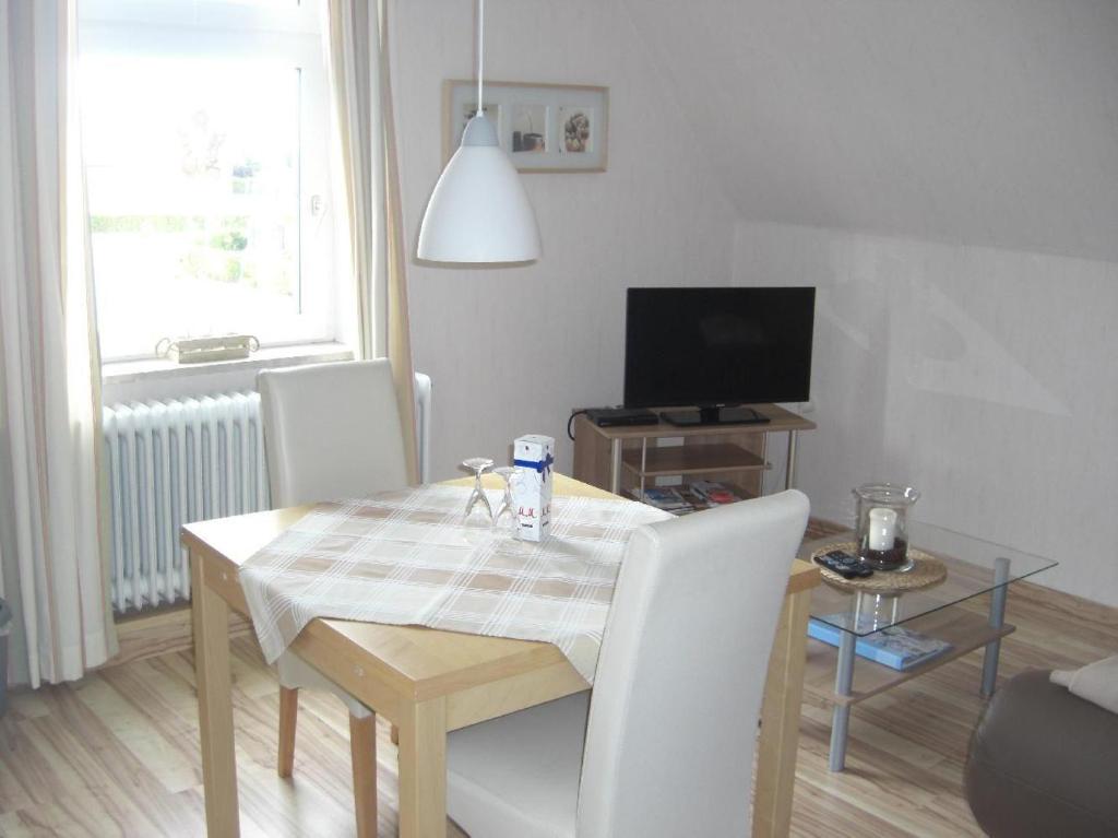 Ferienzimmer-Becker-Nordzimmer Buttforder Str. 4, 26427 Werdum