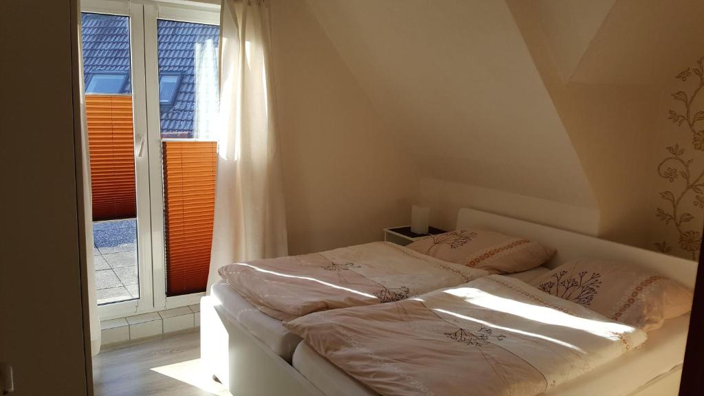 Ferienzimmer-Becker Buttforder Straße 4, 26427 Werdum