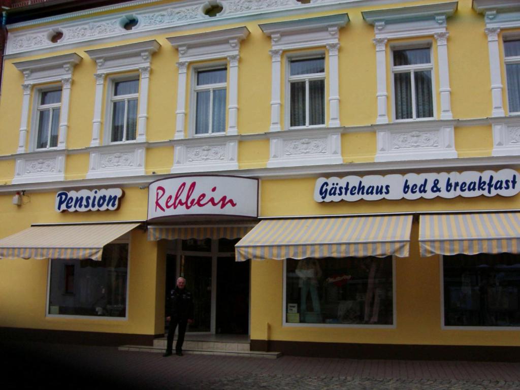 Gaestehaus Rehbein Schlossstrasse 109, 39240 Calbe