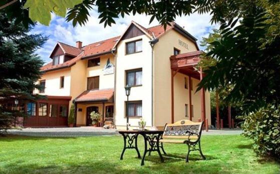 Maison d'hôtes Garni-Hotel Kranich Kirschallee 57 14469 Potsdam