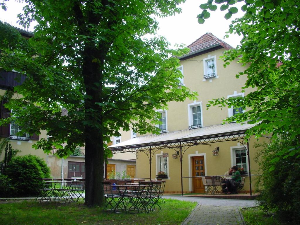 Gast- und Pensions-Haus Hodes Mörla Nr. 1, 07407  Rudolstadt