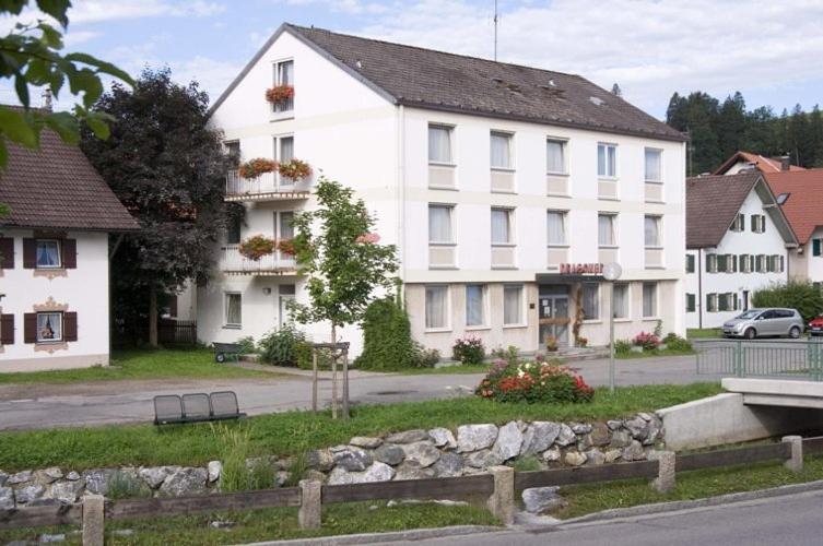 Gästehaus an der Peitnach-Hotel Zum Dragoner Ammergauer Straße 16, 86971 Peiting