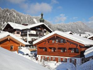 Maison d'hôtes Gästehaus beim Foidlmoar Familie Höflinger Rathausplatz 8 83242 Reit im Winkl Bavière