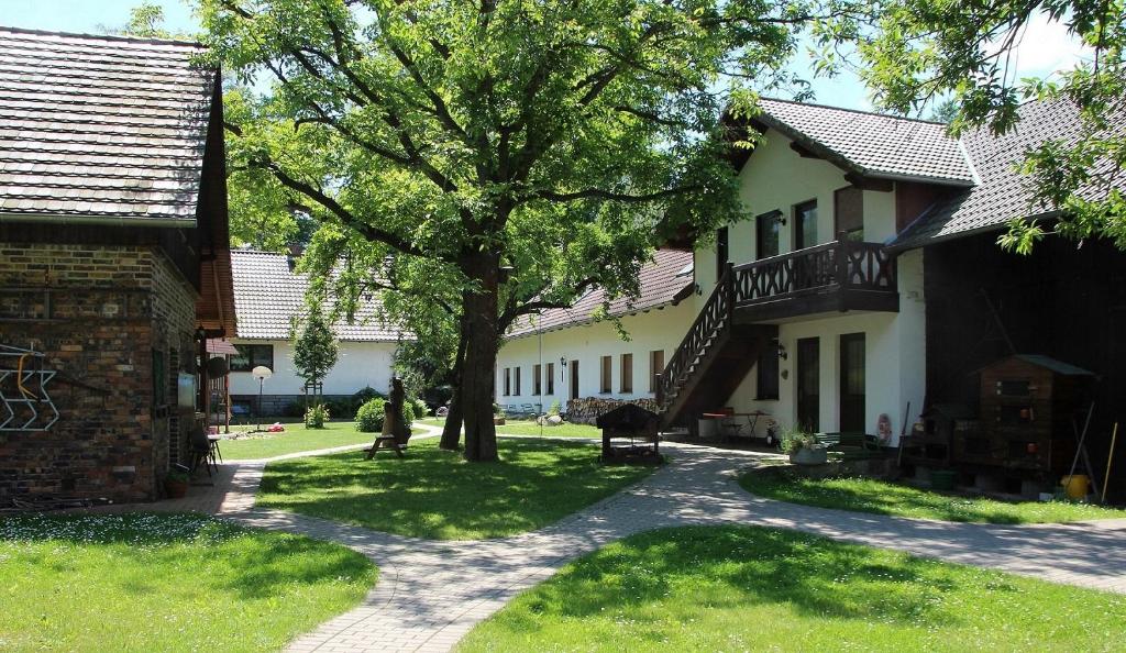 Gästehaus Bohg Naundorfer Strasse14, 03096 Burg