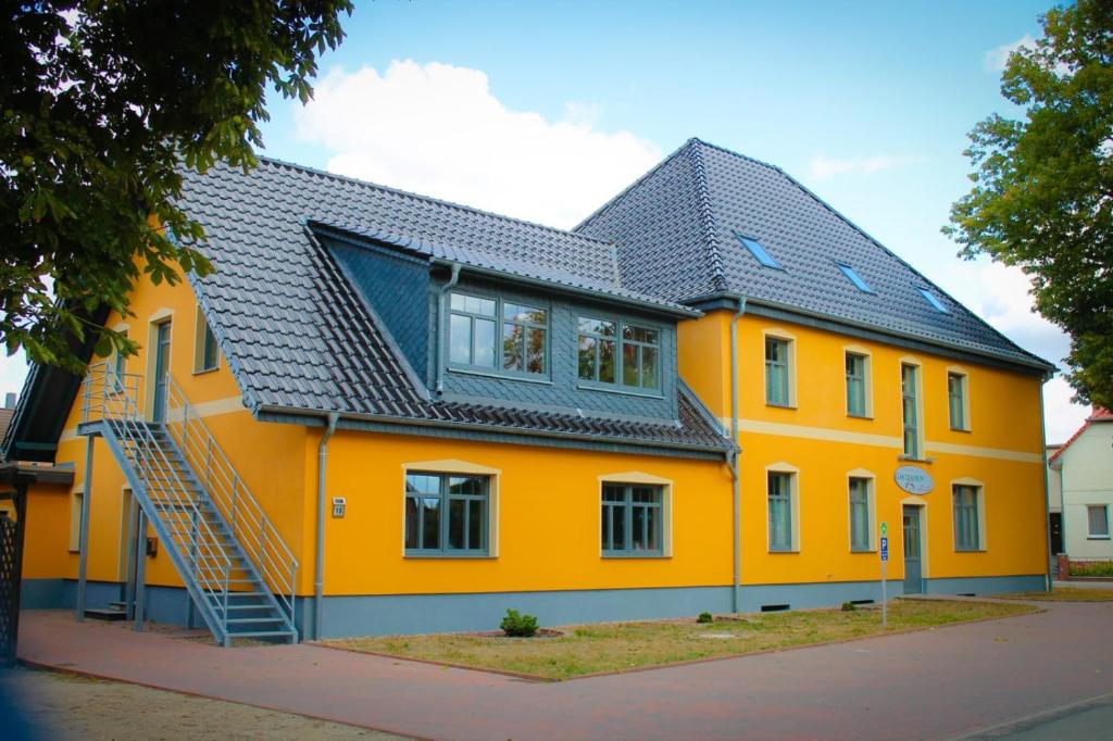 Gästehaus Burgblick Thälmannstr. 18 Gästehaus Burgblick, 19306 Neustadt-Glewe