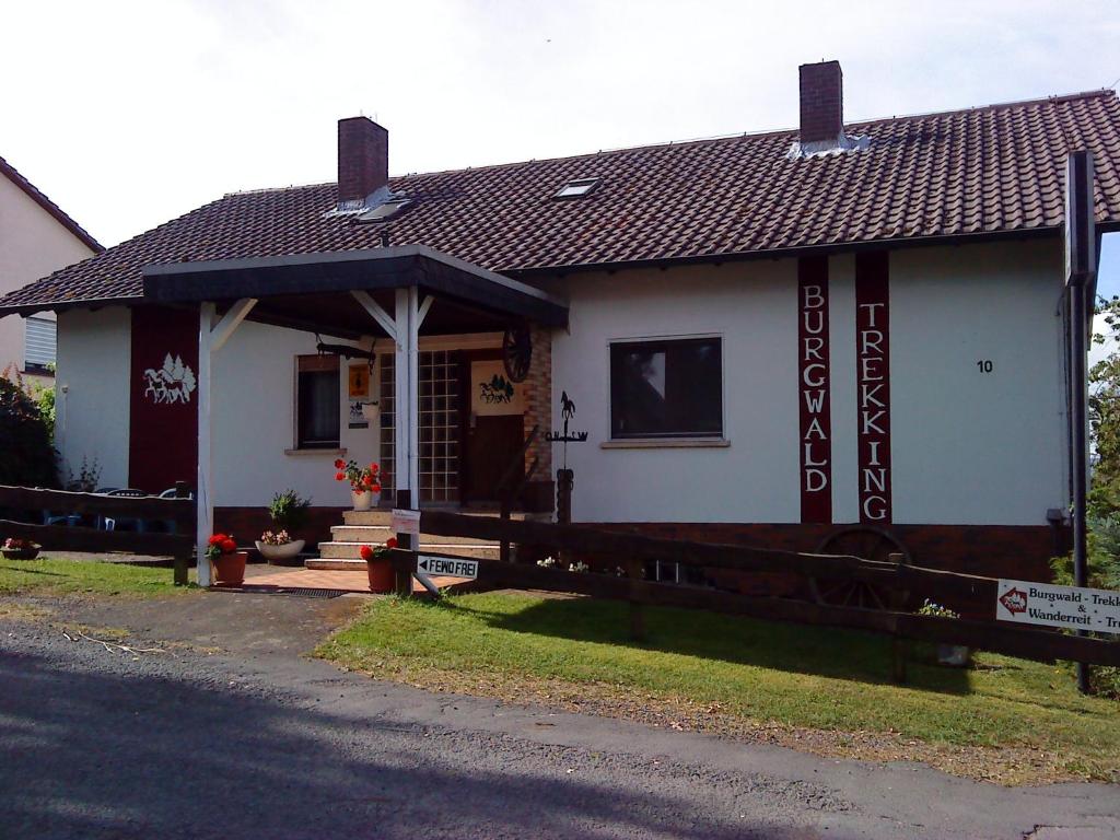 Gästehaus Burgwald-Trekking Am Rödchen, 10, 35117 Mittelsimtshausen