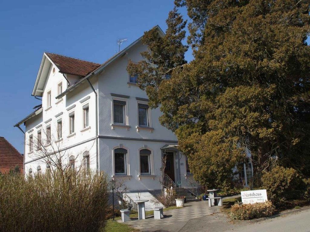 Gästehaus Erath Bettnau 23, 88131 Lindau-Bodolz