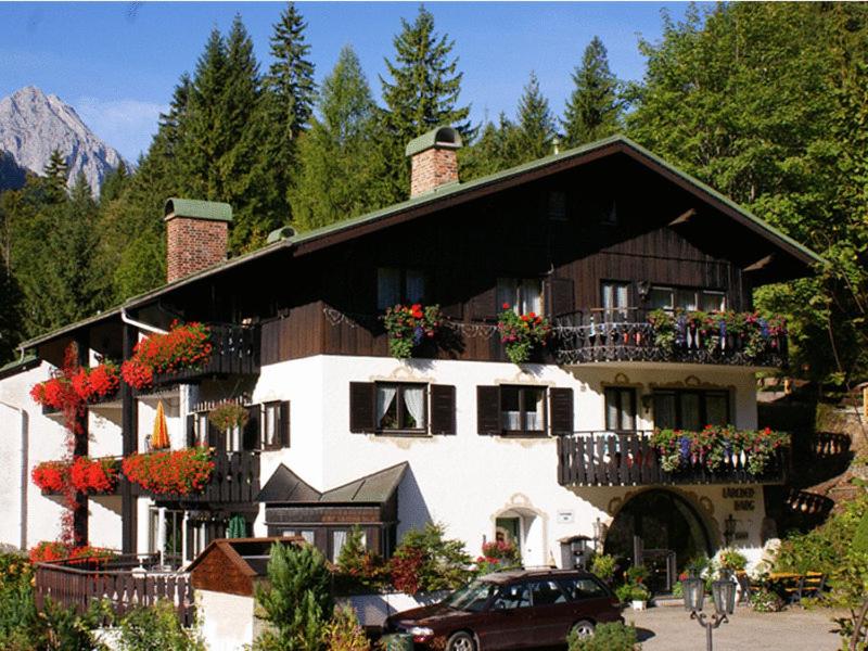 Maison d'hôtes Gästehaus Lärchenhang Lauterseeweg 9 82481 Mittenwald