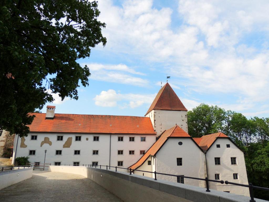 Gästehaus Mälzerei auf Schloss Neuburg am Inn Am Burgberg 4, 94127 Neuburg am Inn