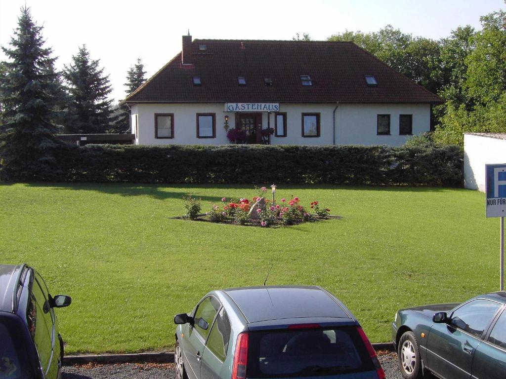 Gästehaus Pension Heß - Das kleine Hotel Plauer Chaussee 20 B, 18273 Güstrow