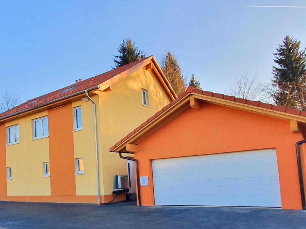 Maison d'hôtes Gästehaus Traunreut - Monteur und Gästezimmer - Jahnstraße 9 c 83301 Traunreut