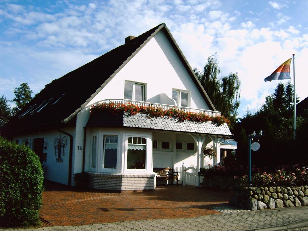 Maison d'hôtes Gästehaus Ziemann Doesburgerstr. 14 25840 Friedrichstadt