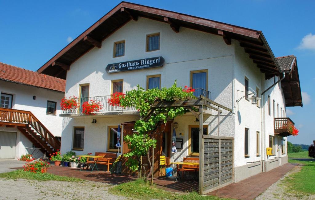 Gasthaus Hingerl Albertaich 1, 83119 Obing