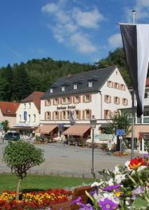 Maison d'hôtes Gasthaus Merkel Hotel Marktplatz 13 95460 Bad Berneck im Fichtelgebirge Bavière