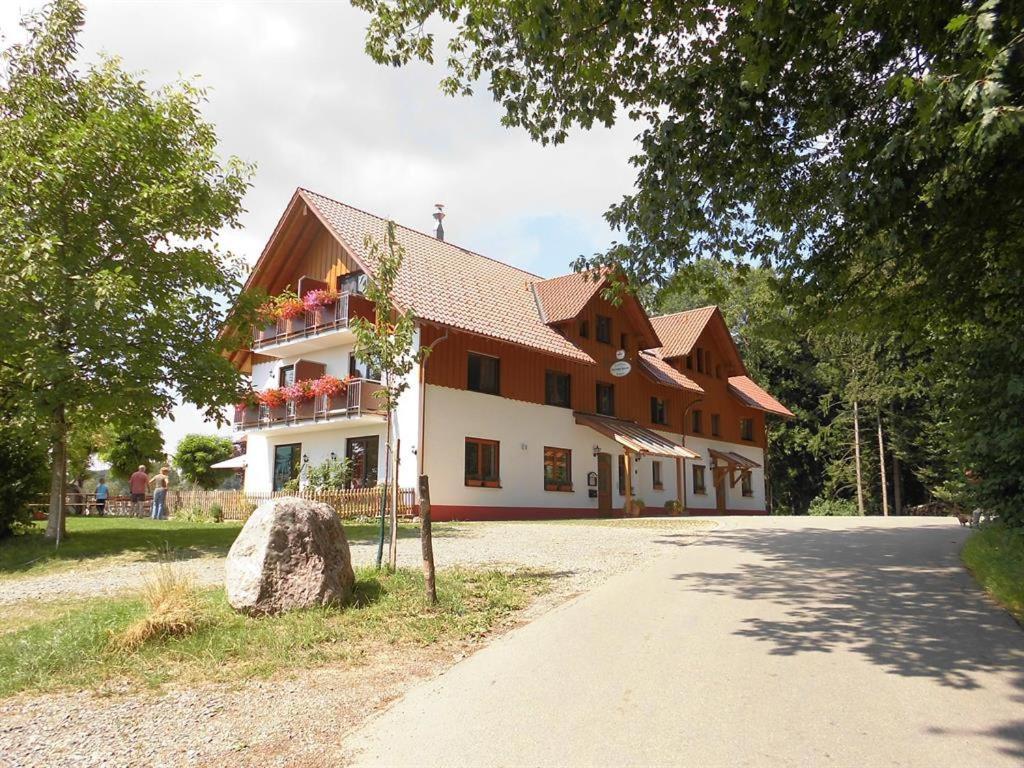 Gasthof Grüner Baum \ Wieser 5, 88279 Amtzell