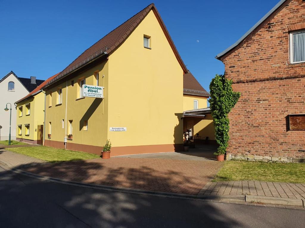 Gasthof Zum Amboss Tauchaerstrasse 2, Poserna, 06686 Lützen