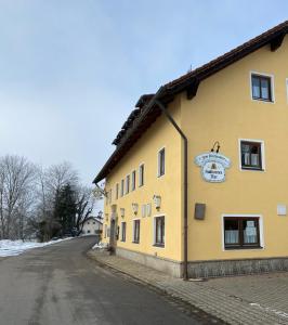 Maison d'hôtes Gasthof zum Kirchenwirt Kirchdorferstraße 20 84375 Kirchdorf am Inn Bavière