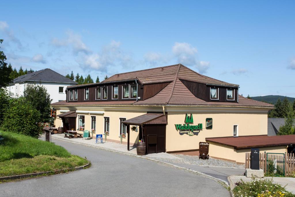 Maison d'hôtes Gaststätte & Pension Waldquell Am Waldeck 8 08359 Antonshöhe