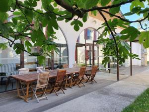 Maison d'hôtes GITE LES ARCHES Clos Souchon 54 rue centrale 69700 Saint-Andéol-le-Château Rhône-Alpes