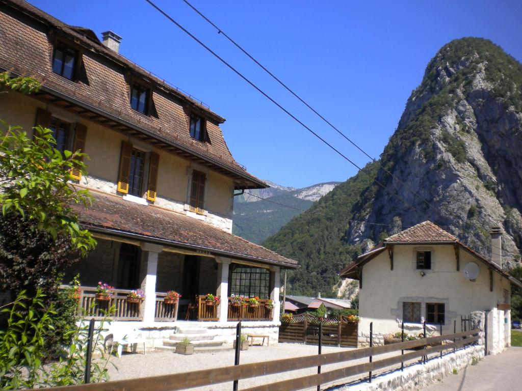 Maison d'hôtes Gîte Les Mésanges 8 route de Paradis 74230 Thônes