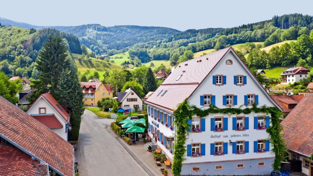 Goldener Adler Oberried - Hotel & Appartements Hauptstrasse 58, 79254 Oberried