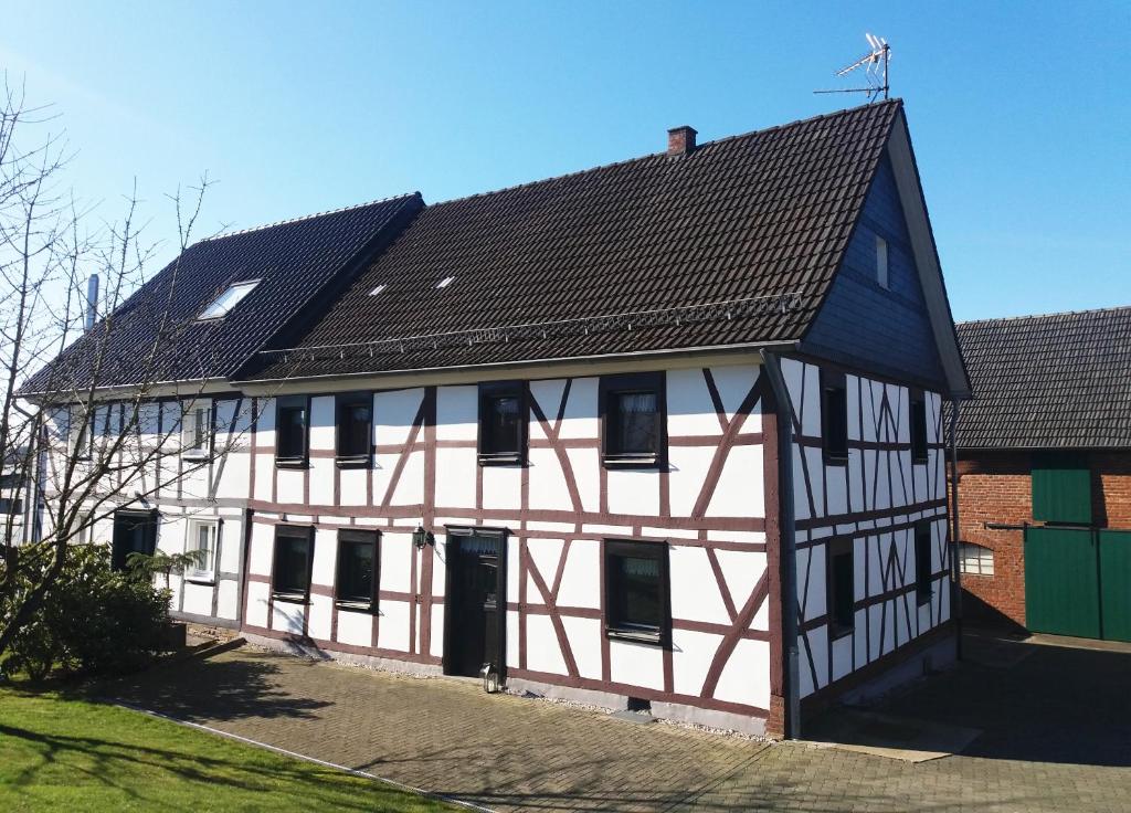 Maison d'hôtes Gräfrath Gästehaus Neunkirchen-Seelscheid Häger Weg 9 53819 Söntgerath